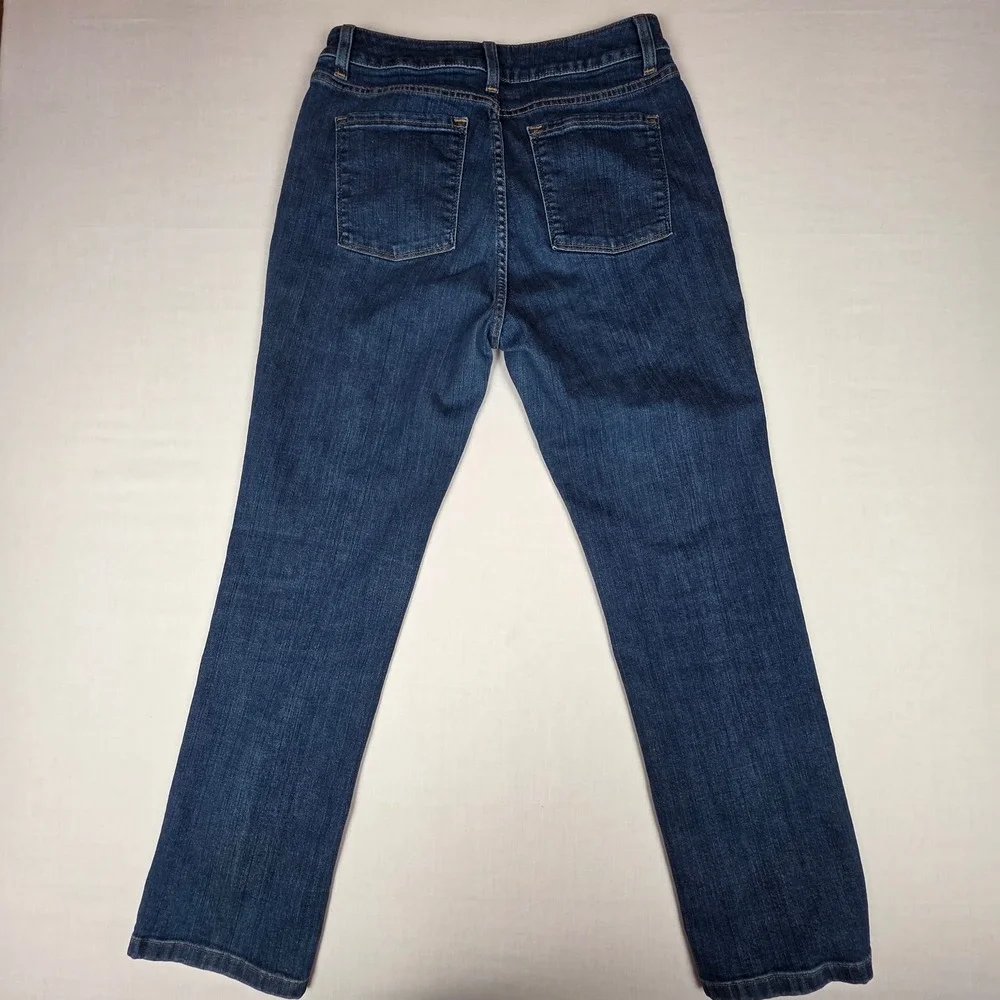 L.L.Bean Classic Fit Straight Leg Jeans Womens 10 Reg Blue Stretch Cotton Denim